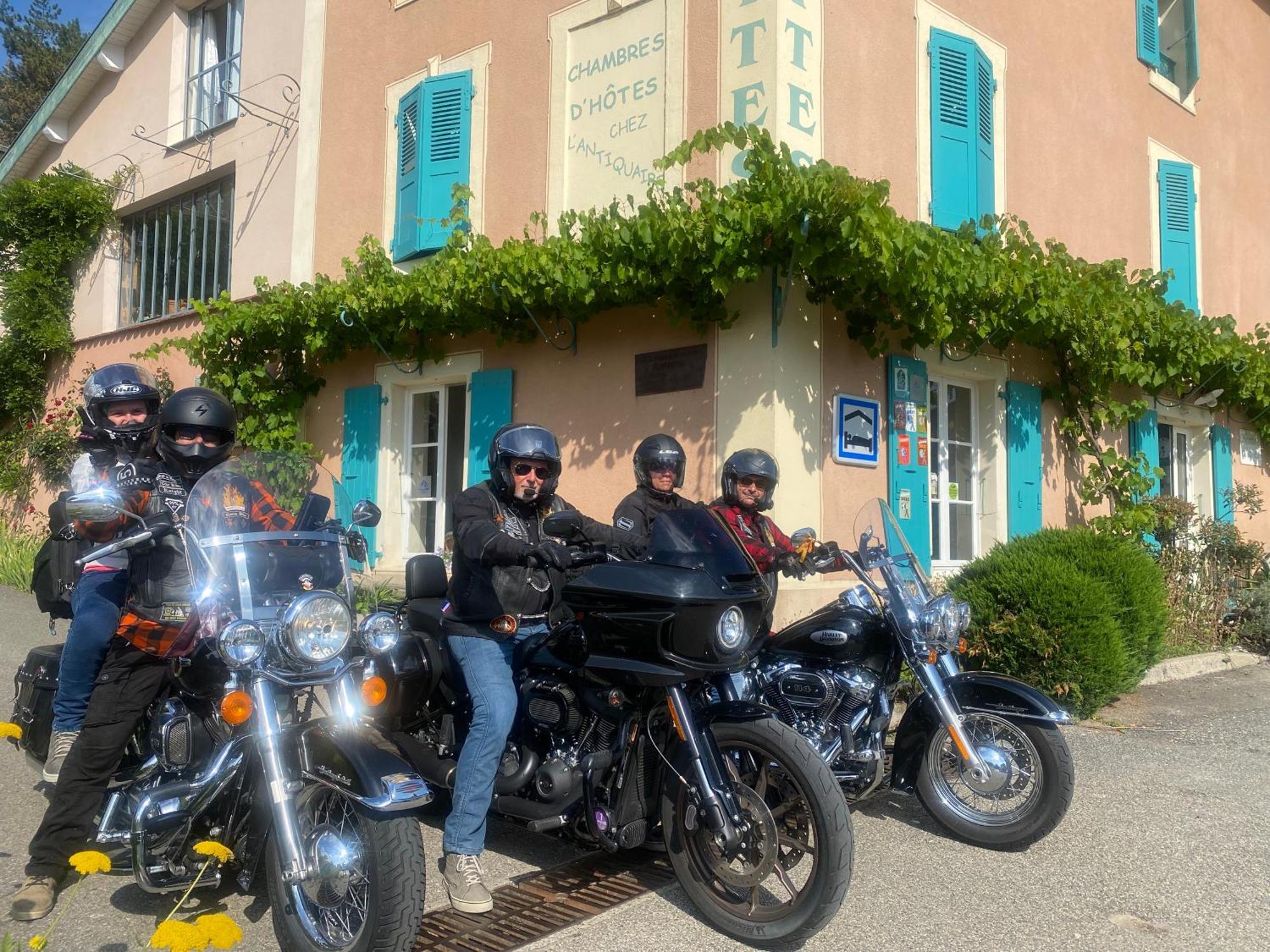 Chez L'Antiquaire Bed and Breakfast Hauterives Buitenkant foto